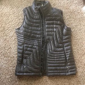 Isis down vest
